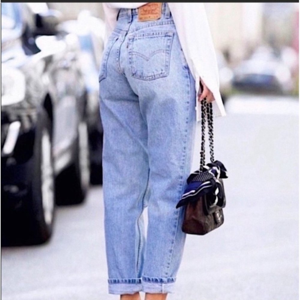 Levi's Red Tab Vintage 550 Blue Medium Wash High-Rise Relaxed Fit Tapered Leg 10